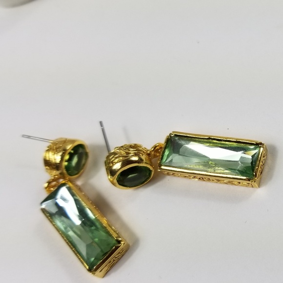 Green crystal Rhinestone gemstone crystal birthsto - Picture 2 of 3